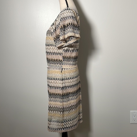 B Darlin Black White Cream Print Scoop Neck Short Sleeve Dress 9/10 - Picture 5 of 10